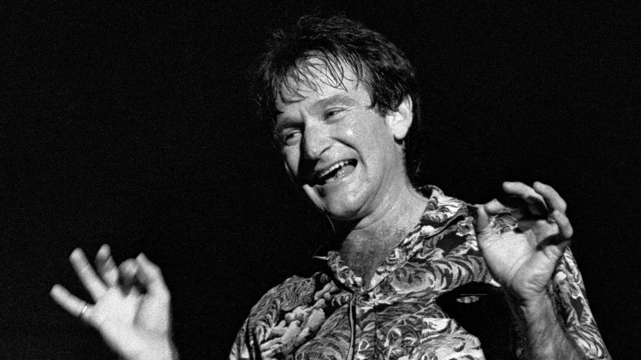 Robin Williams avrebbe compiuto 75 anni: il genio gentile che ci ha insegnato a ridere.
